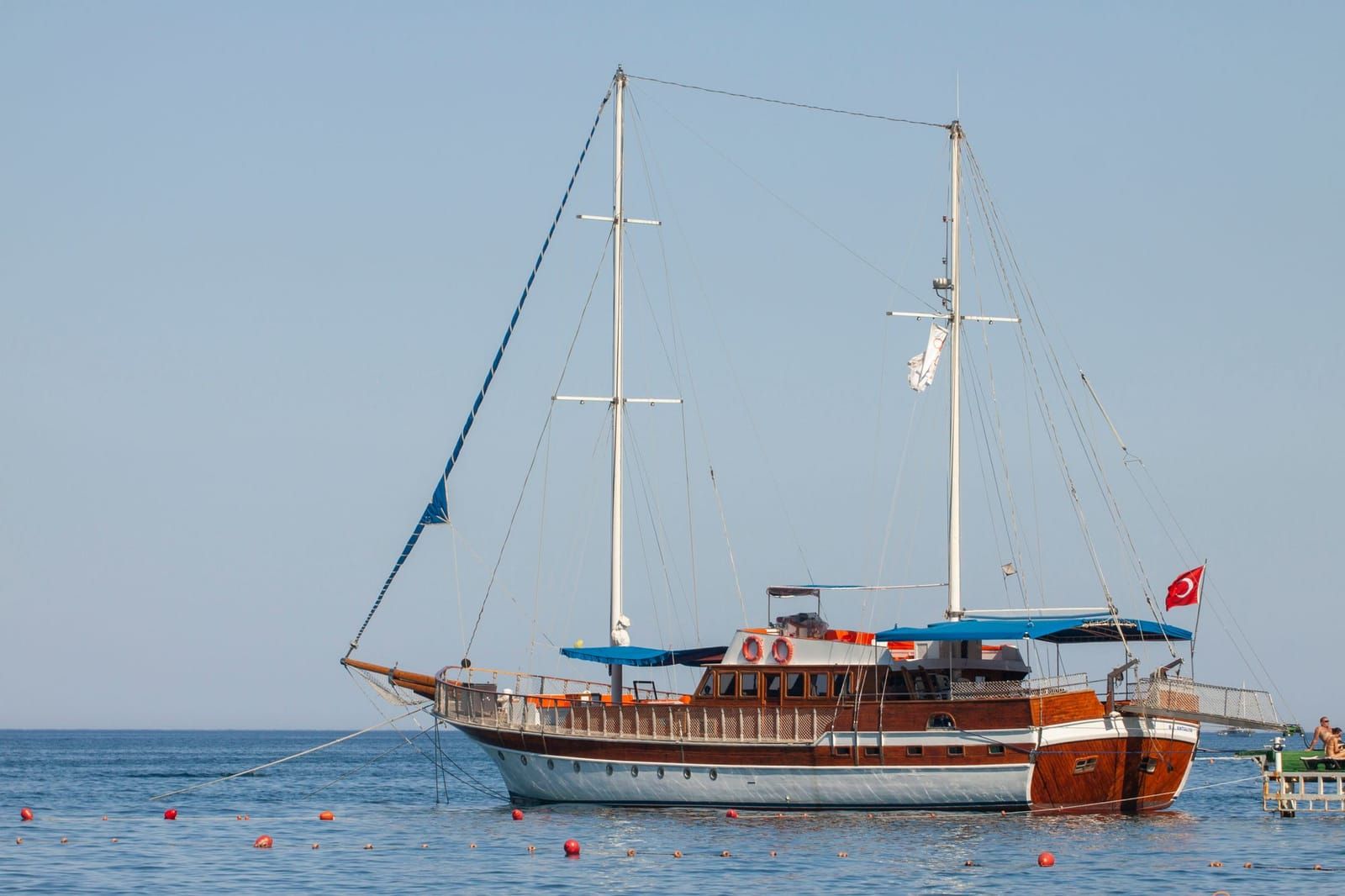 Boat trip to the national park coves